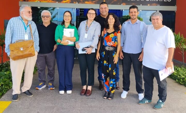 UFBA recebe pesquisadores de Cuba para projeto internacional sobre cana-de-açúcar e cacau