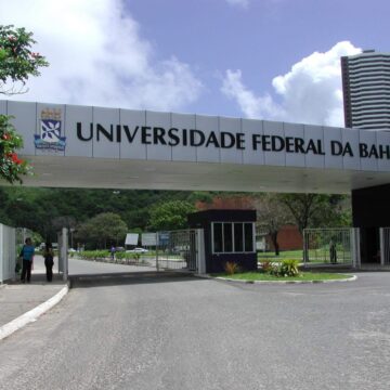 UFBA cria centros de atendimento para auxiliar estudantes durante período de matrícula