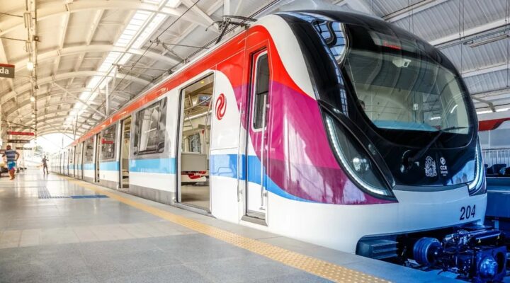 Agosto Lilás: Metrô de Salvador inicia operação com vagões preferenciais para mulheres