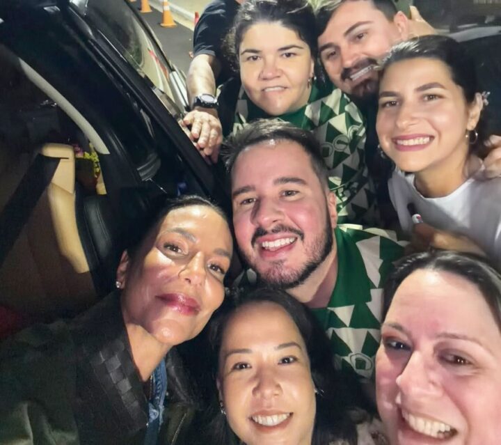 Fãs registram chegada de Ivete Sangalo em São Paulo para nova apresentação da turnê ‘Ivete Clareou’