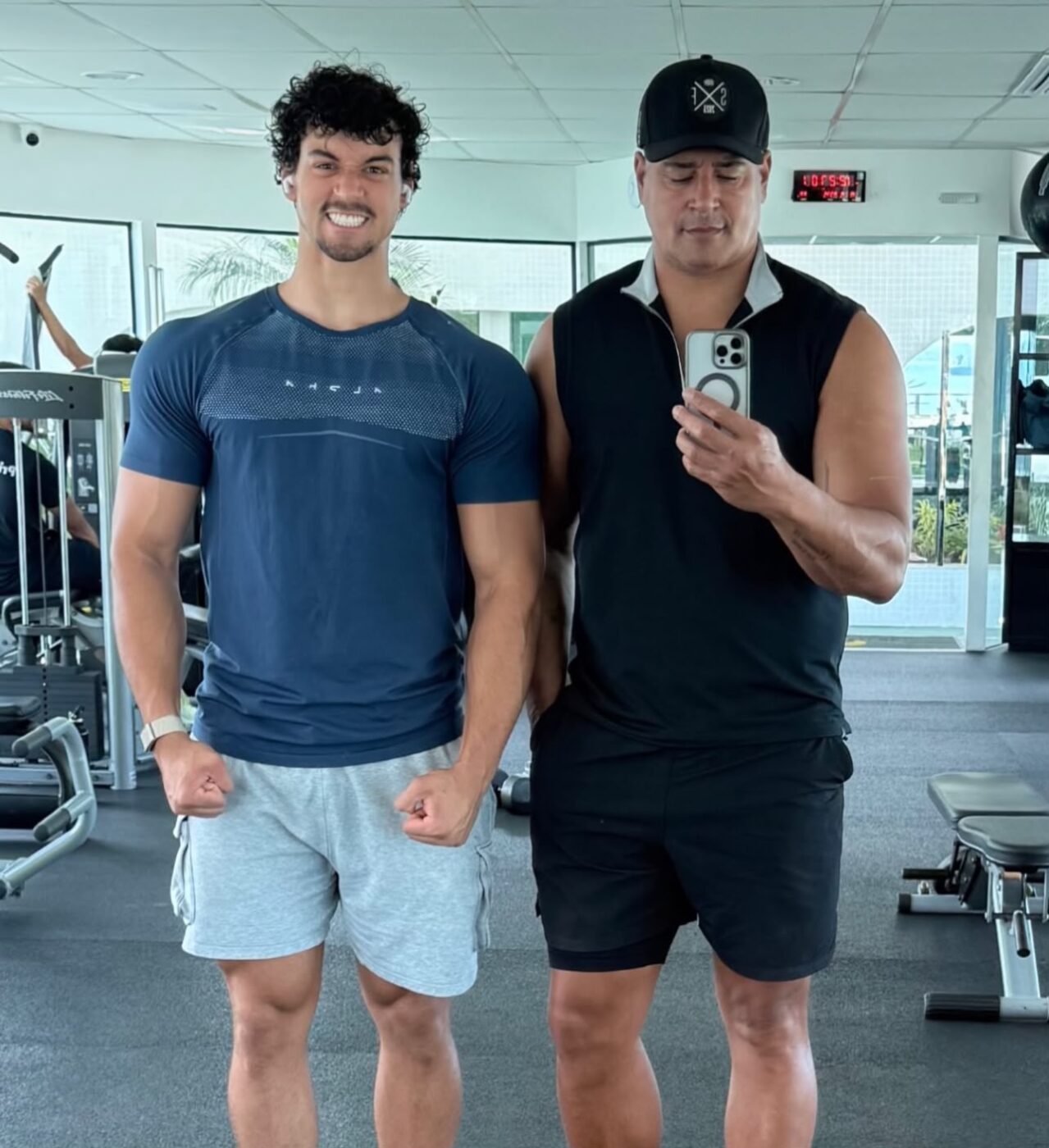 Às vésperas de casamento na Bahia, filho de Xanddy treina com o pai em Salvador