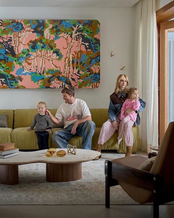 Grávida, filha de Xuxa criou casa dos sonhos com cozinha ampla, decoração afetiva e clima de casa de vó