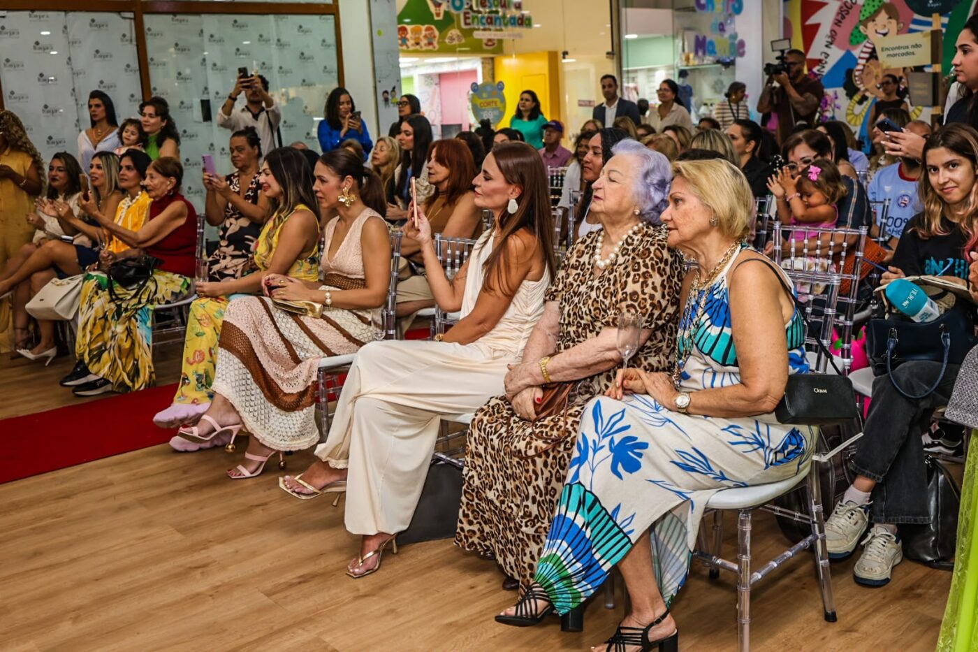 Shopping Itaigara - Verão Fora da Caixa 