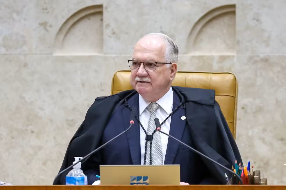 Ex-ministros do STF pedem a Fachin “imediata e rigorosa” apuração de crise na Corte