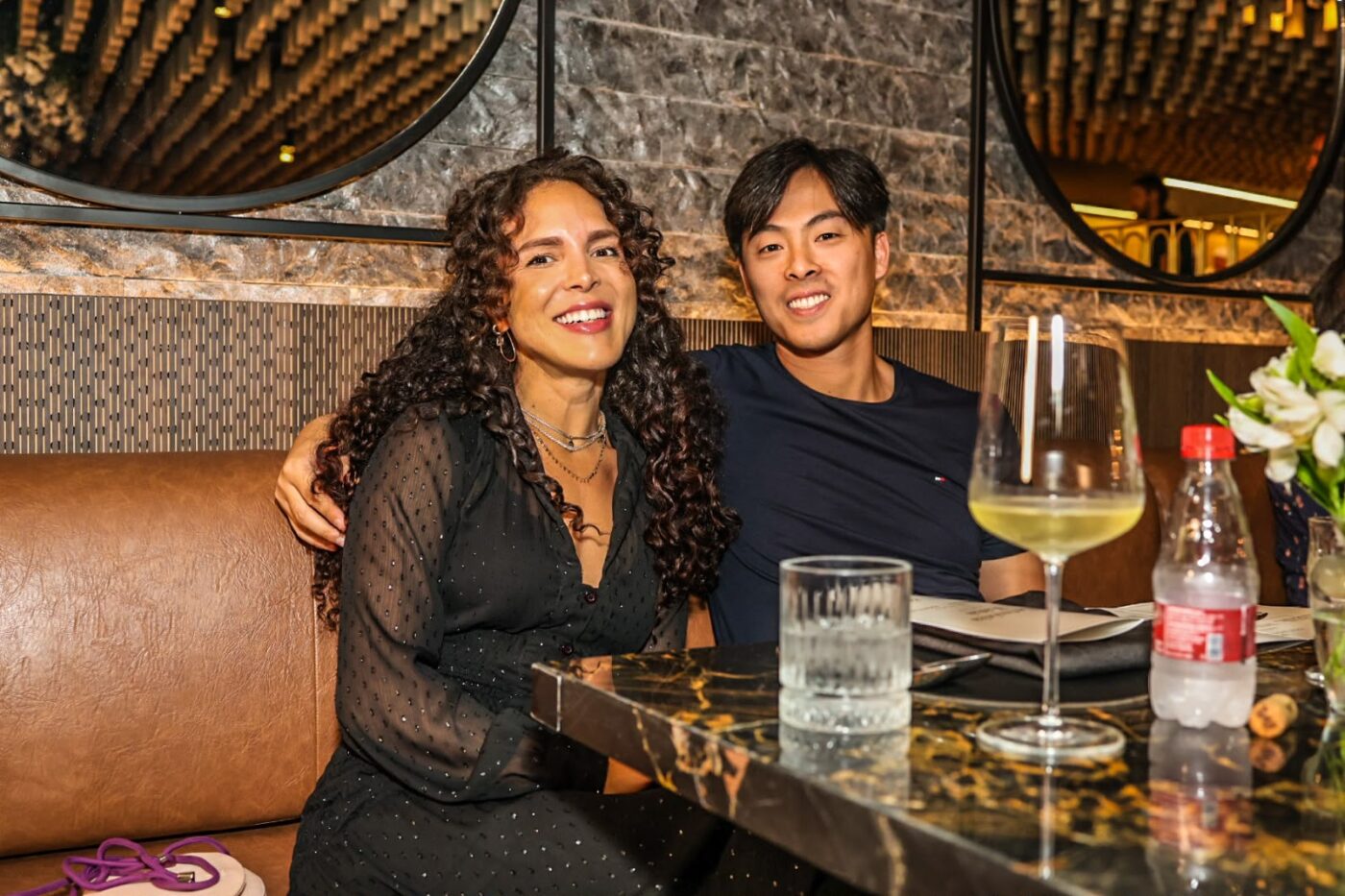 Raiane Neves e Jeff Chien