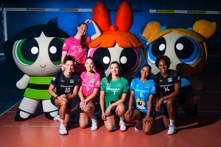 Seleção brasileira de vôlei ganha uniformes inspirados em As Meninas Superpoderosas