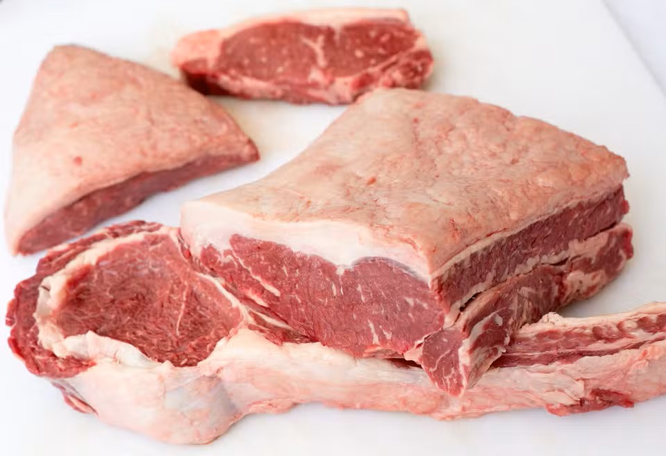 União Europeia suspende compra de carnes do Brasil a partir desta quinta (3); saiba o que acontece