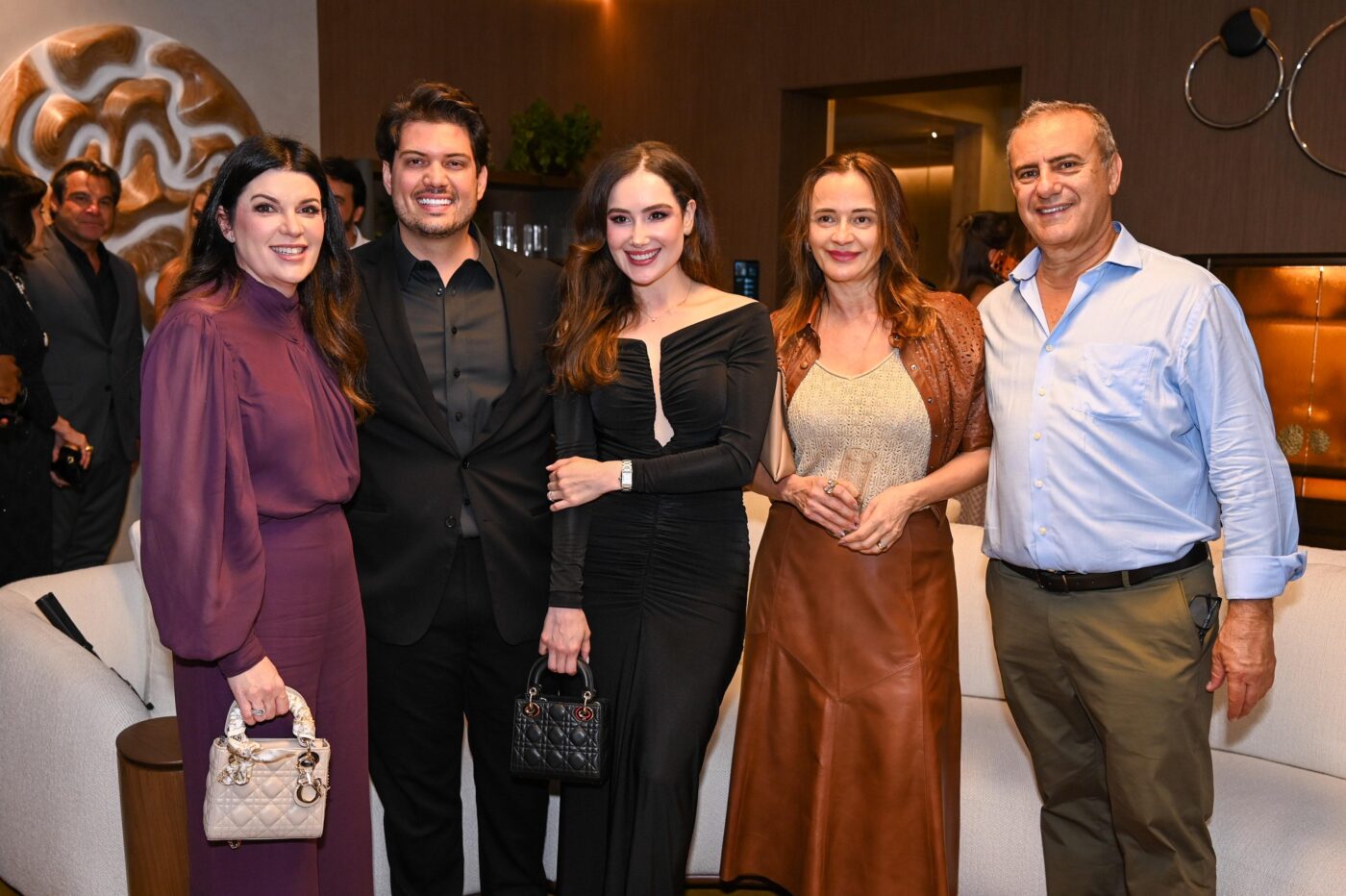 Roberta Granzotto, Kauê Gramulha, Isadora Vieira, Neuza e Luís Desiderio