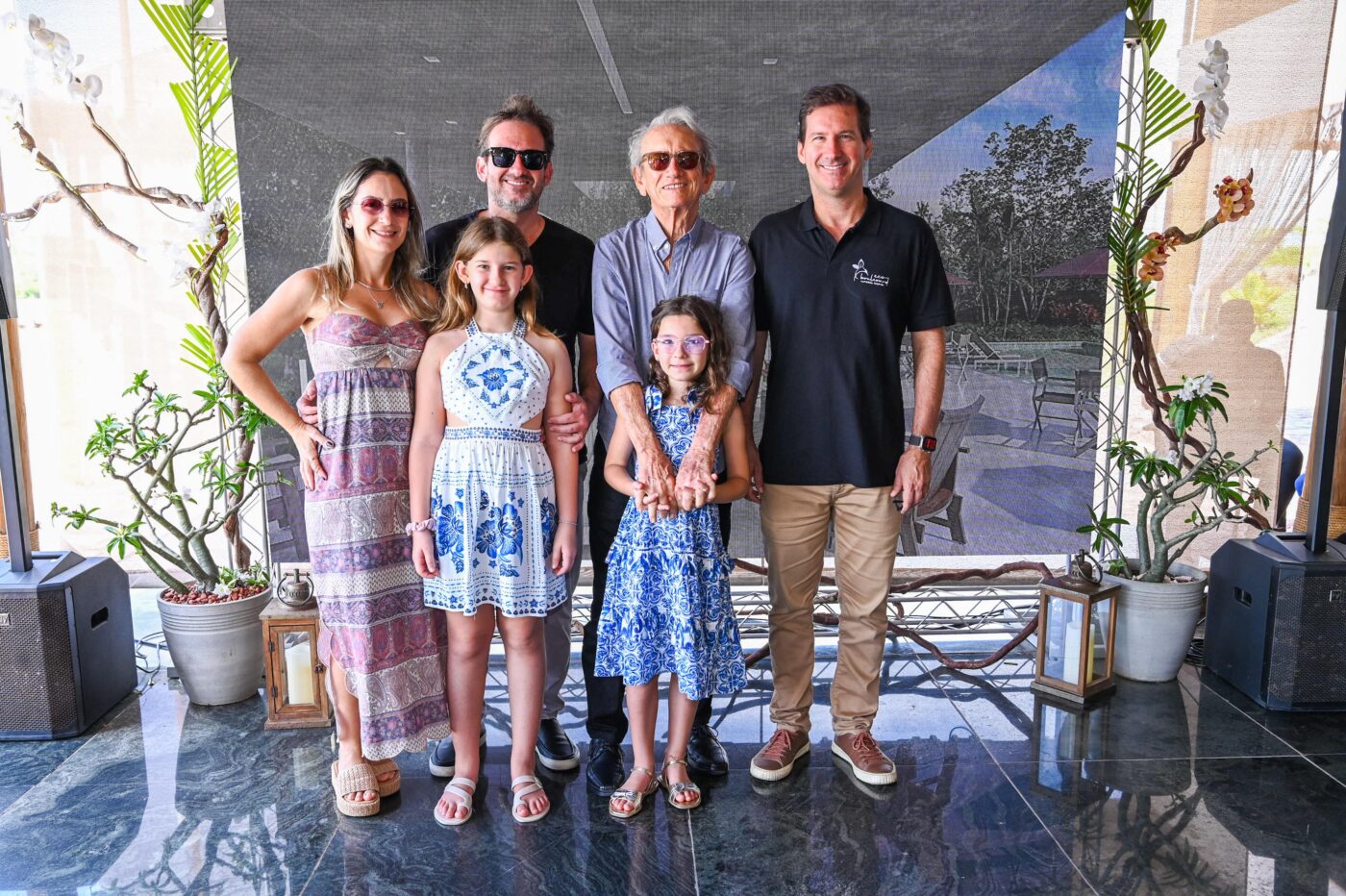 Bárbara, João, Paulo, Thomaz, Rafaela e Júlia Góes