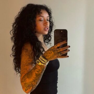 Filha de Xanddy e Carla Perez, Camilly Victória assume namoro com nova namorada