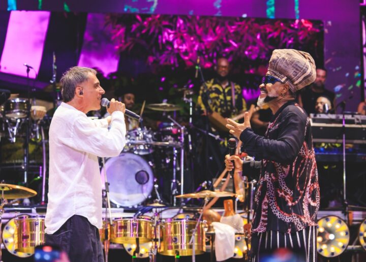 Aos 66 anos, Arnaldo Antunes ganha homenagem de Brown nas redes sociais