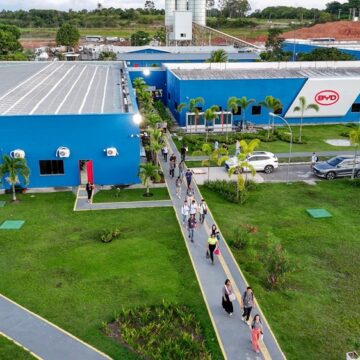 BYD chega a 8 mil funcionários em Camaçari e anuncia 2 mil novas contratações