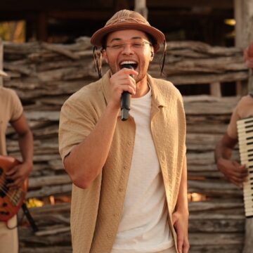 Cantor baiano transforma hinos gospel em forró e conquista milhões de visualizações; conheça Ian Gleizer