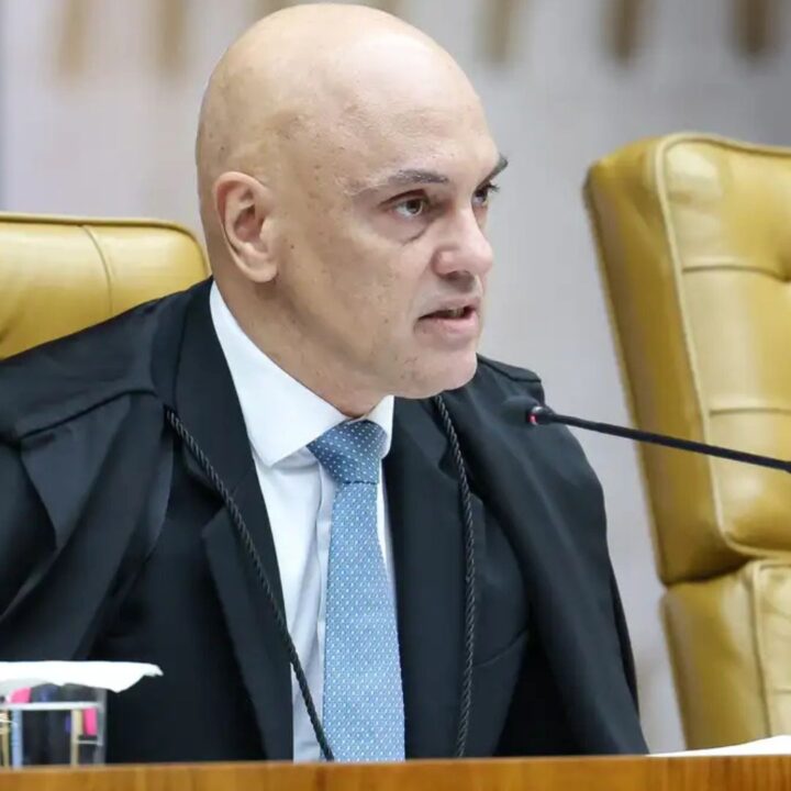 Moraes encaminha a Fachin pedido de investigação contra Mendonça