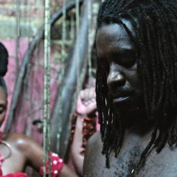 Filme estrelado pelo ator baiano Fabrício Boliveira é destaque no Festival do Rio; conheça ‘Jardim dos Silêncios’