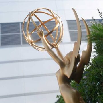 Emmy Awards 2026: veja onde assistir à cerimônia ao vivo nesta segunda-feira (14)
