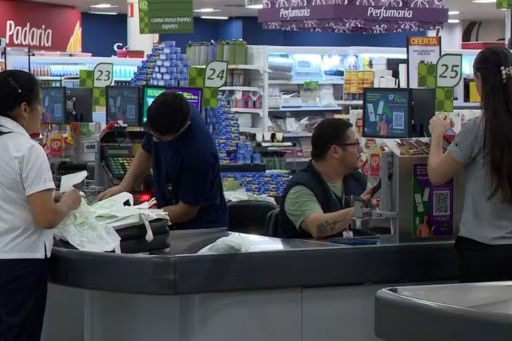 CCJ do Senado aprova texto-base de PEC que acaba com escala 6×1