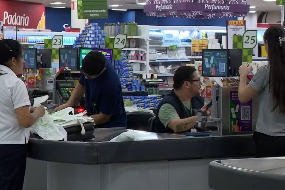 CCJ do Senado aprova texto-base de PEC que acaba com escala 6×1