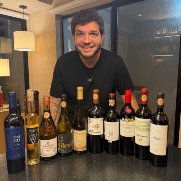 Sommelier baiano supera prova às cegas com 24 bebidas e entra para grupo de 14 diplomados na América do Sul