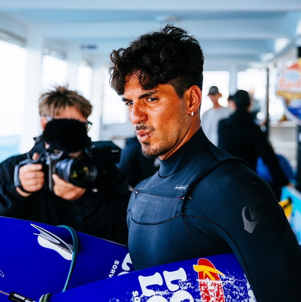 Gabriel Medina enfrenta campeão olímpico hoje no Fiji Pro; veja onde assistir