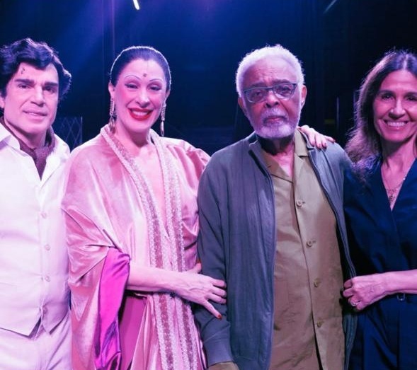 Gilberto Gil prestigia musical de Claudia Raia sobre Tarsila do Amaral no Rio