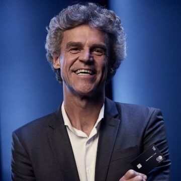 Onde anda Gustavo Kuerten? Ex-número 1 do mundo completa 50 anos com negócios e projetos sociais