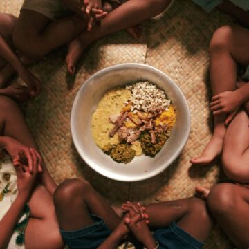 Cheiro de dendê no ar! Setembro inaugura temporada do tradicional caruru na Bahia