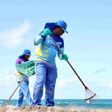 Mutirão de limpeza reúne voluntários na Orla de Praia Grande neste sábado (19)
