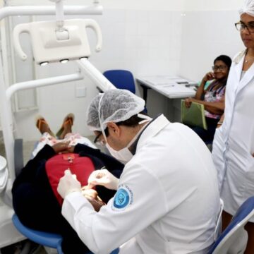 Projeto prevê piso salarial de R$ 3,6 mil para auxiliares de médicos e dentistas