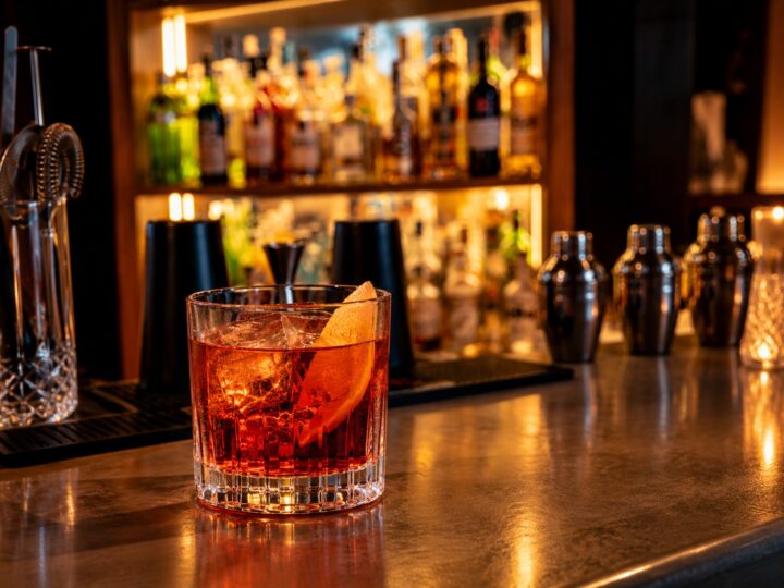 Negroni Week 2026: Clube Bar abre neste sábado (26) com drinque clássico no Garcia