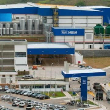 Nestlé anuncia investimento de R$ 7 bilhões no Brasil e prepara nova fábrica