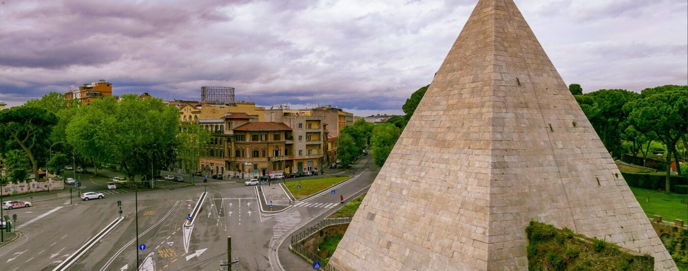 Pirâmide de Céstio reabre ao público em Roma após três anos de restauração