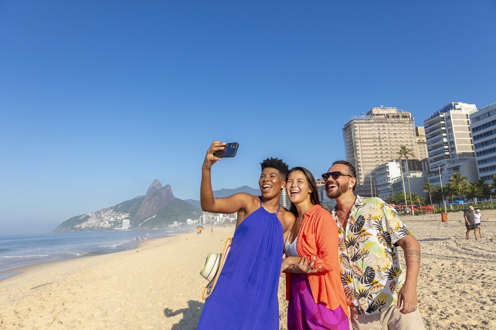 Turistas estrangeiros já deixaram US$ 7,4 bilhões no Brasil em 2026