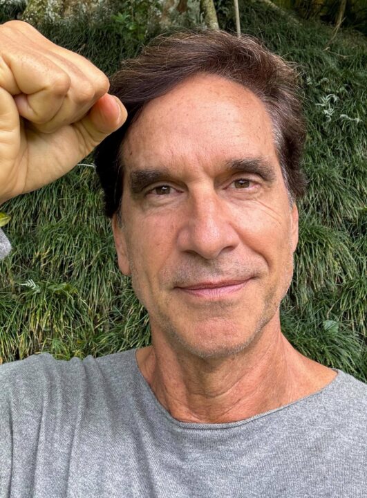 Aos 68 anos, ex-galã da Globo impressiona pela forma física e revela nova paixão
