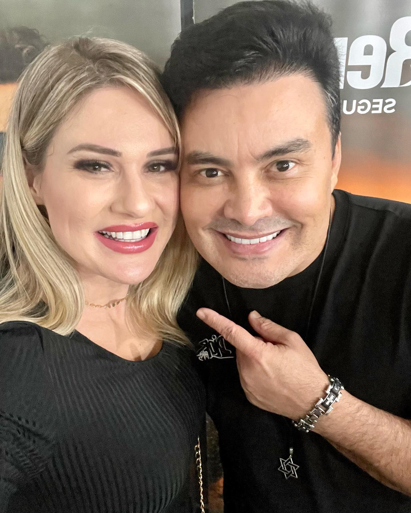 Renner recebe mensagem carinhosa da esposa após morte de Rick: “Não vou pedir que seja forte”