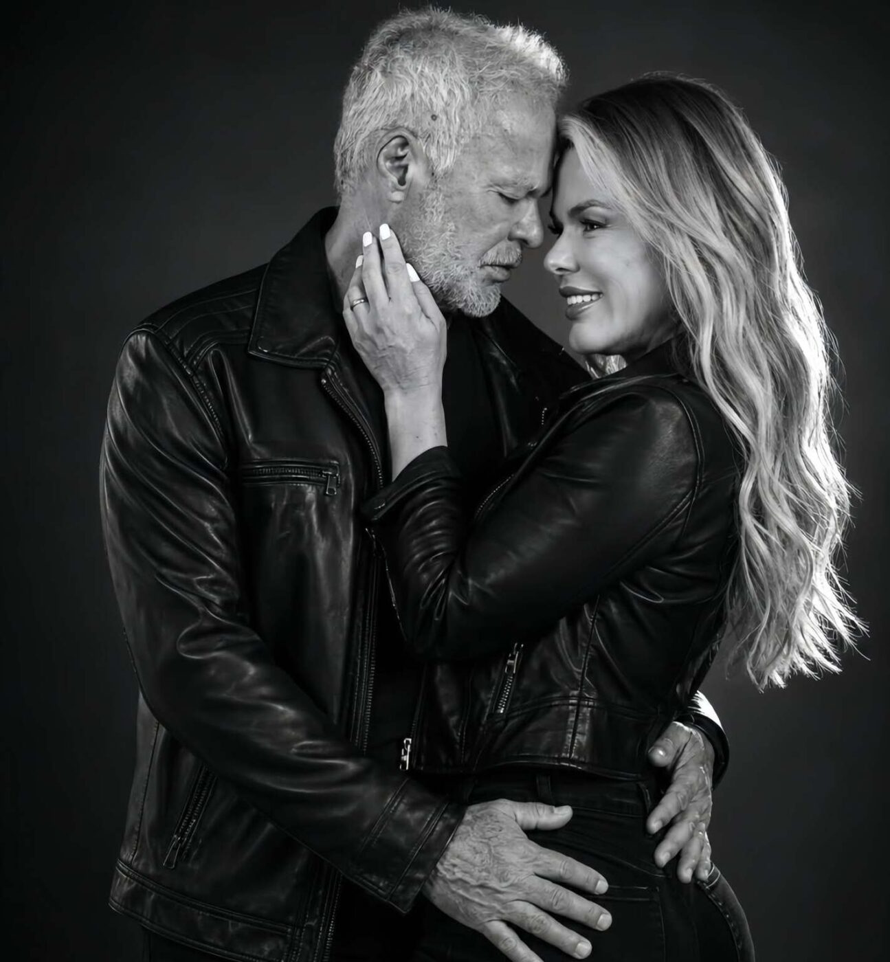 Aos 74 anos, Kadu Moliterno fala sobre casamento com musa do OnlyFans e revela segredo da relação
