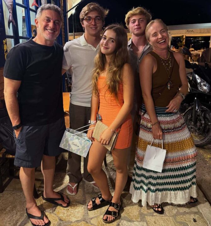 Luciano Huck aposta em robô de R$ 4,2 mil para limpeza da sua mansão no Rio