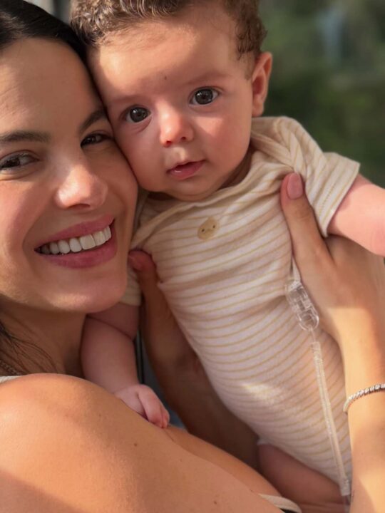 Mãe de três, Sthefany Brito celebra 3 meses do caçula com declaração emocionante: ‘Nossa paixãozinha’