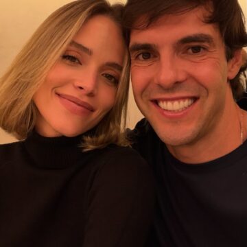 Esposa de Kaká publica fotos em família e explica decisão de não mostrar rosto das filhas do casal
