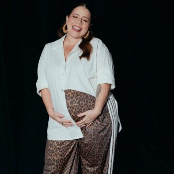 Grávida, Tati Machado exibe barrigão de 5 meses e encanta seguidores: “Minha pose preferida”