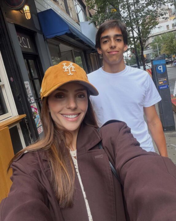 Filho de Kaká e Carol Celico curte viagem com a mãe antes de iniciar estudos nos EUA