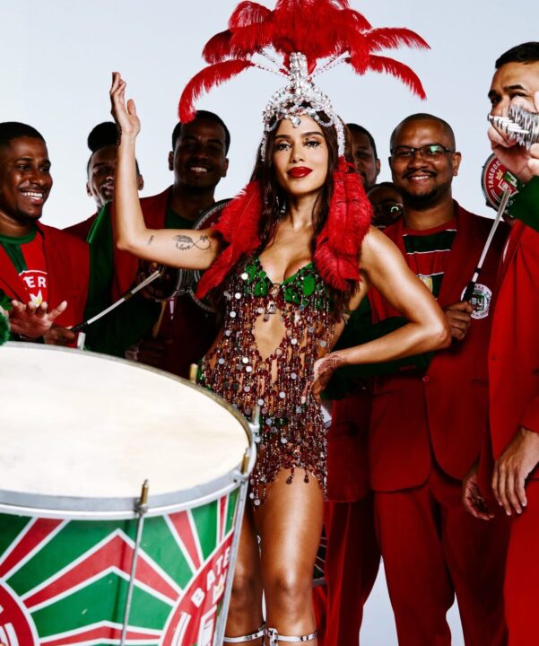 Anitta explica supostas exigências para ser rainha de bateria da Grande Rio: “Só fiz uma”