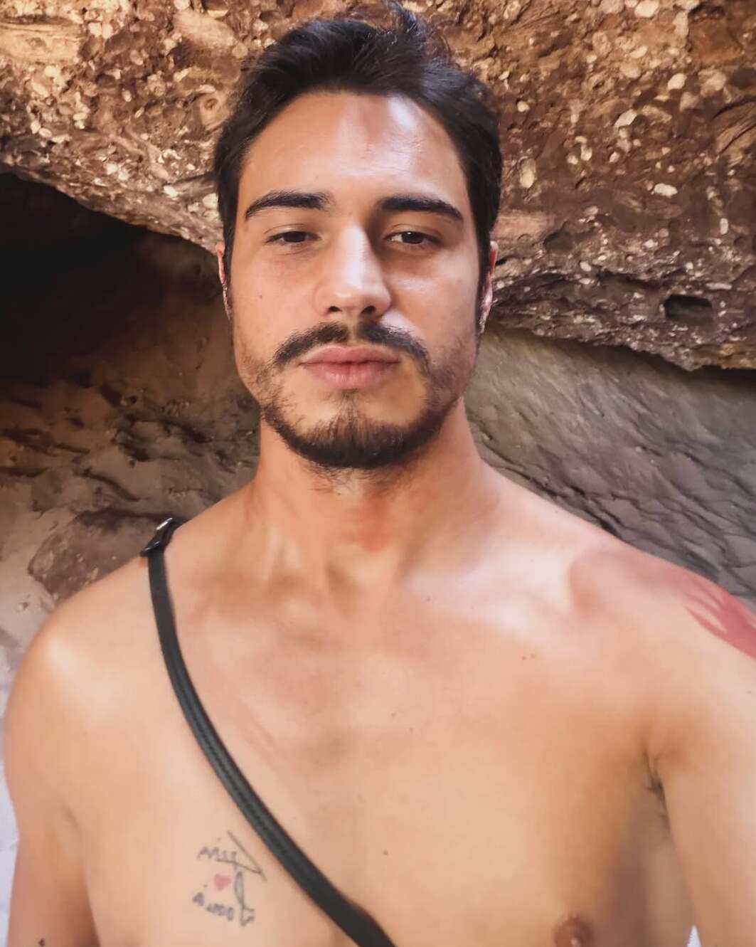 Ator baiano Danilo Mesquita curte momento de descanso na Chapada Diamantina; veja fotos