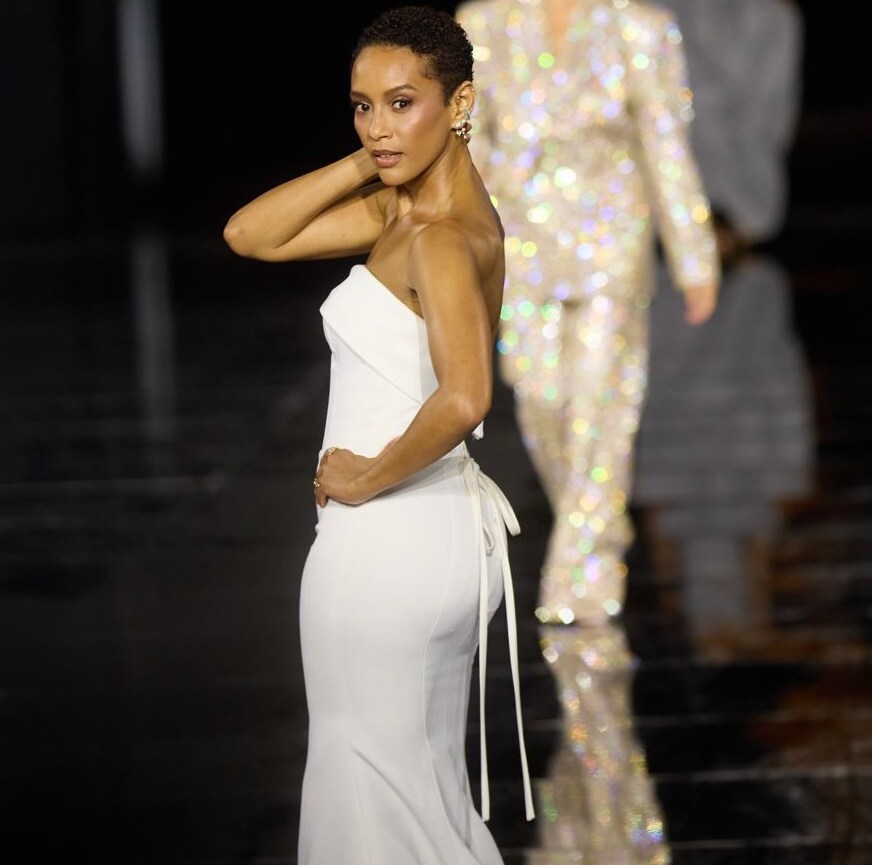 Taís Araujo aposta em novo visual e surge com cabelo curto na Semana de Moda de Paris