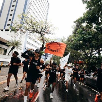 Conheça grupo de corrida gratuito que une esporte, arte e diferentes públicos pelas ruas de Salvador