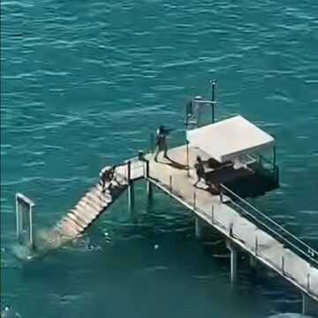 Troca de tiros em píer assusta moradores de prédio de luxo no Corredor da Vitória, em Salvador; veja vídeo