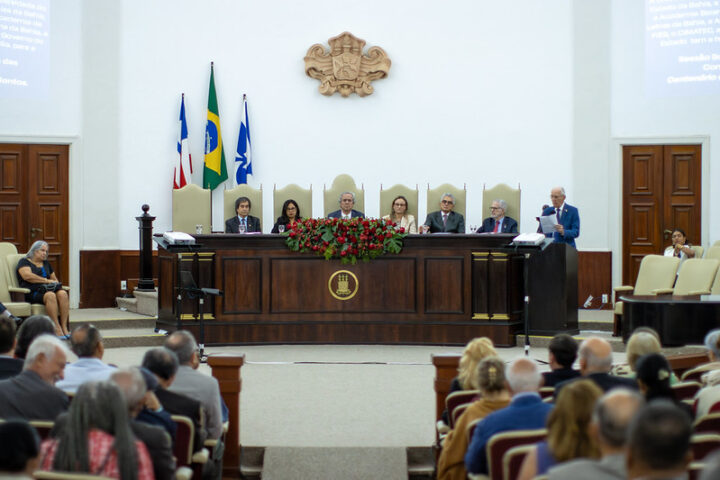 UFBA inicia comemorações pelo centenário de Roberto Santos