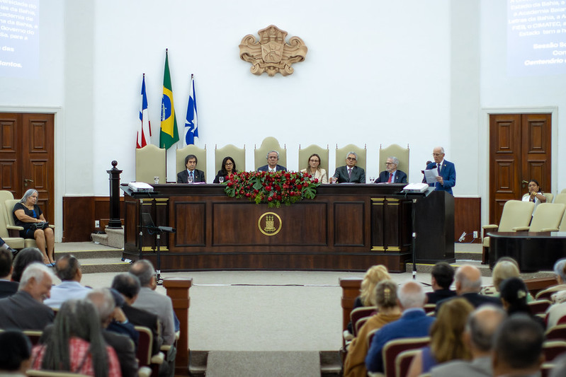 UFBA inicia comemorações pelo centenário de Roberto Santos
