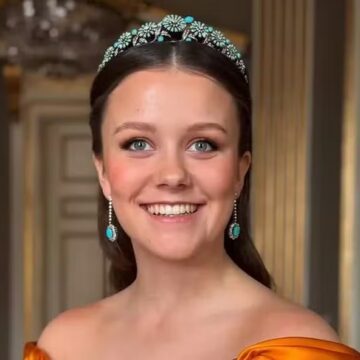 Aos 19 anos, princesa abre mão de salário de mais de R$ 75 mil para servir ao Exército
