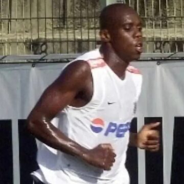 Aos 49 anos, ex-atacante do Bahia, Corinthians e Vasco vive nas ruas e luta contra vício